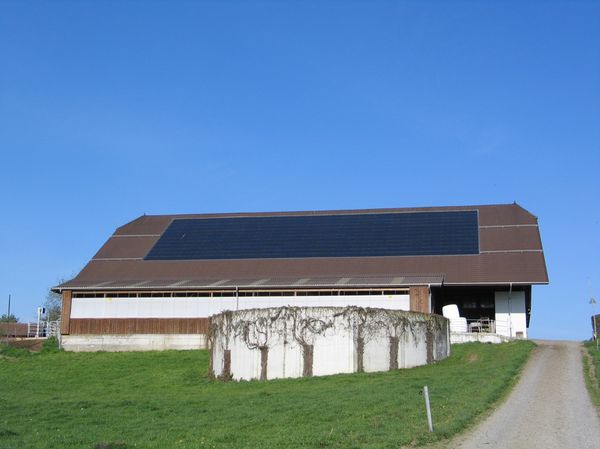 Photovoltaikanlage Gutsbetrieb (Ostdach)
